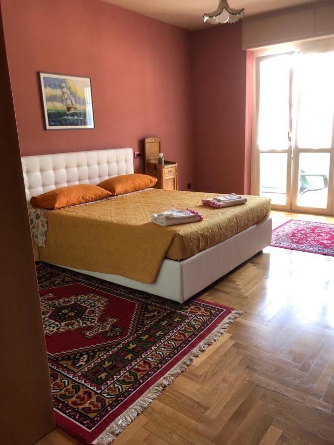 Апартаменти Attico Chez Renee Аоста Екстер'єр фото