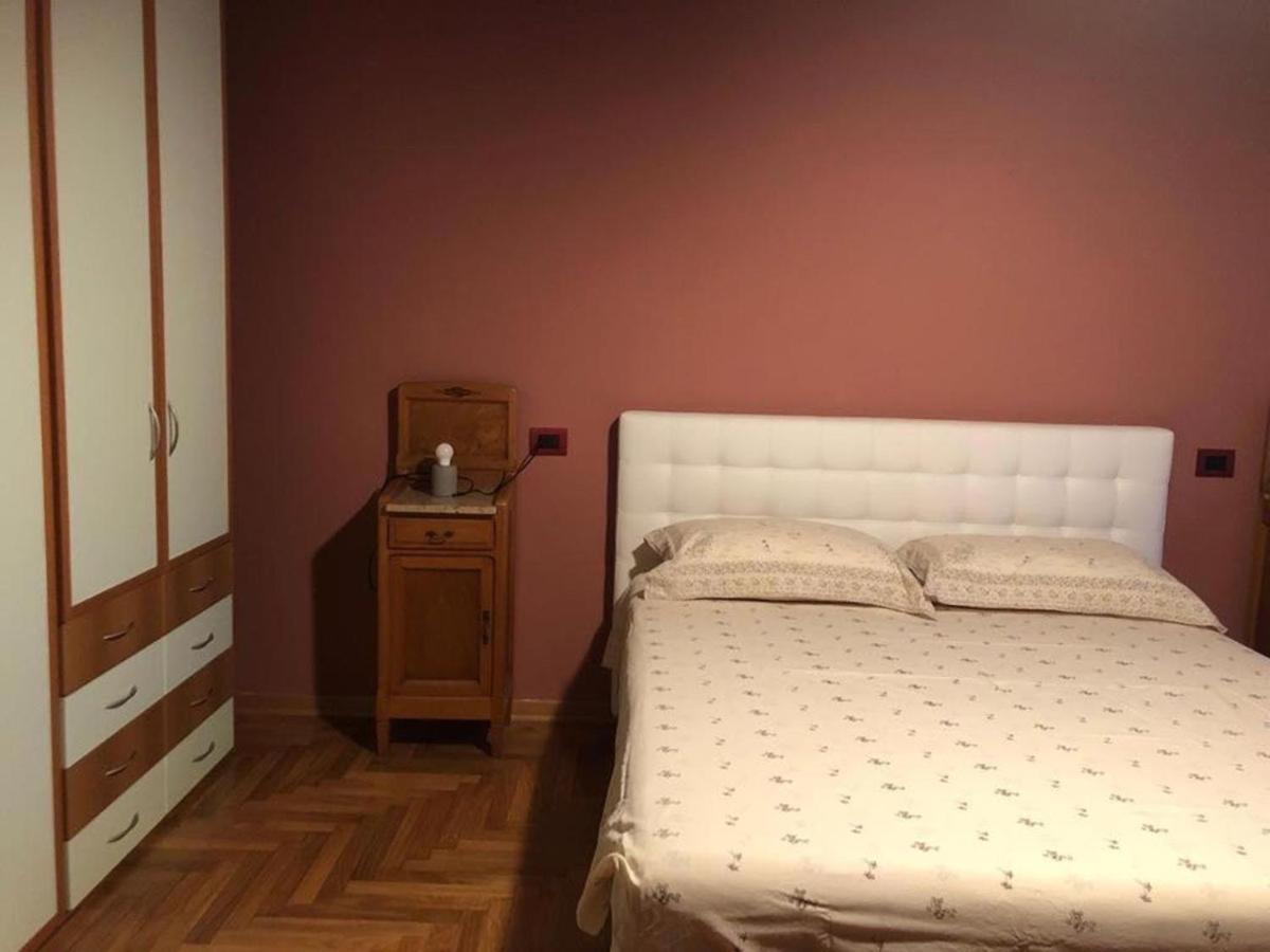 Апартаменти Attico Chez Renee Аоста Екстер'єр фото